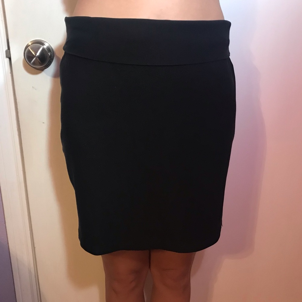 Black bodycon midi skirt